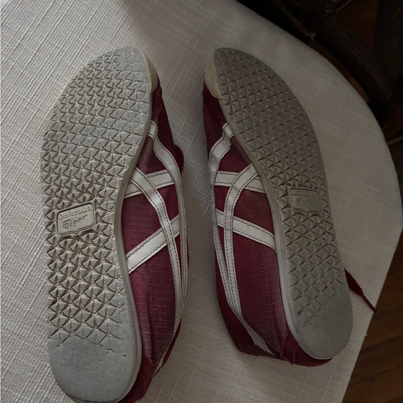 Onitsuka Sneakers Red with White Stripes - Picture 3 of 4